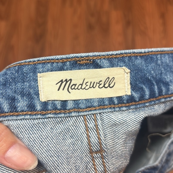 Madewell Relaxed Mid Length Denim Shorts, 29 - Picture 4 of 5